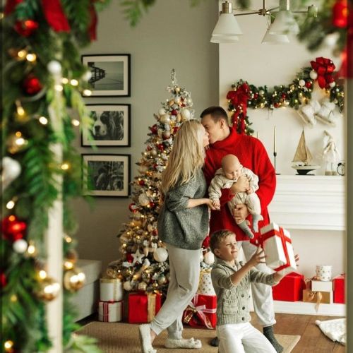 Christmas Photoshoot Ideas at Home