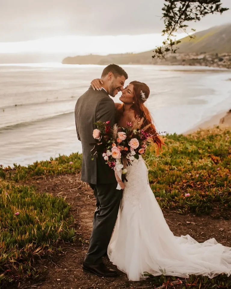 picture of a couple kissing during the golden hour