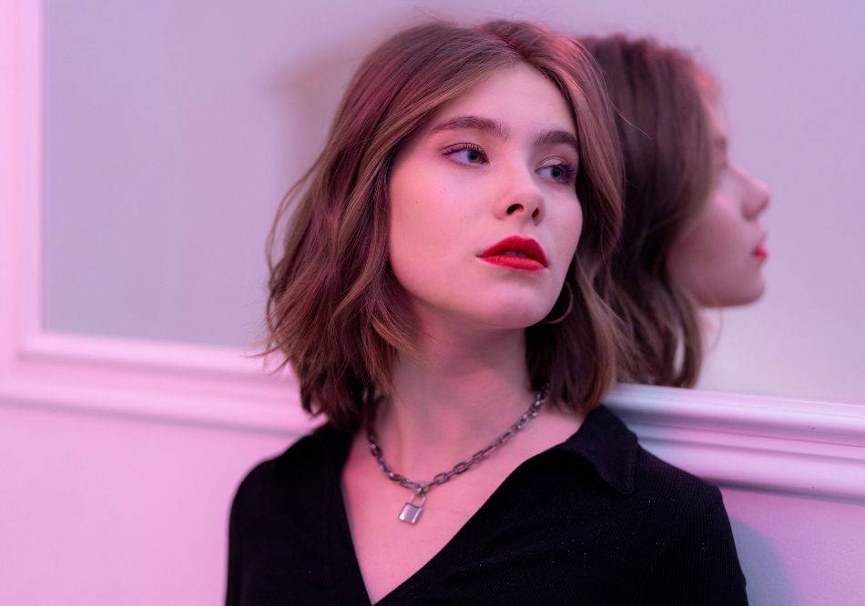 Hiring a makeup artist for photoshoot
