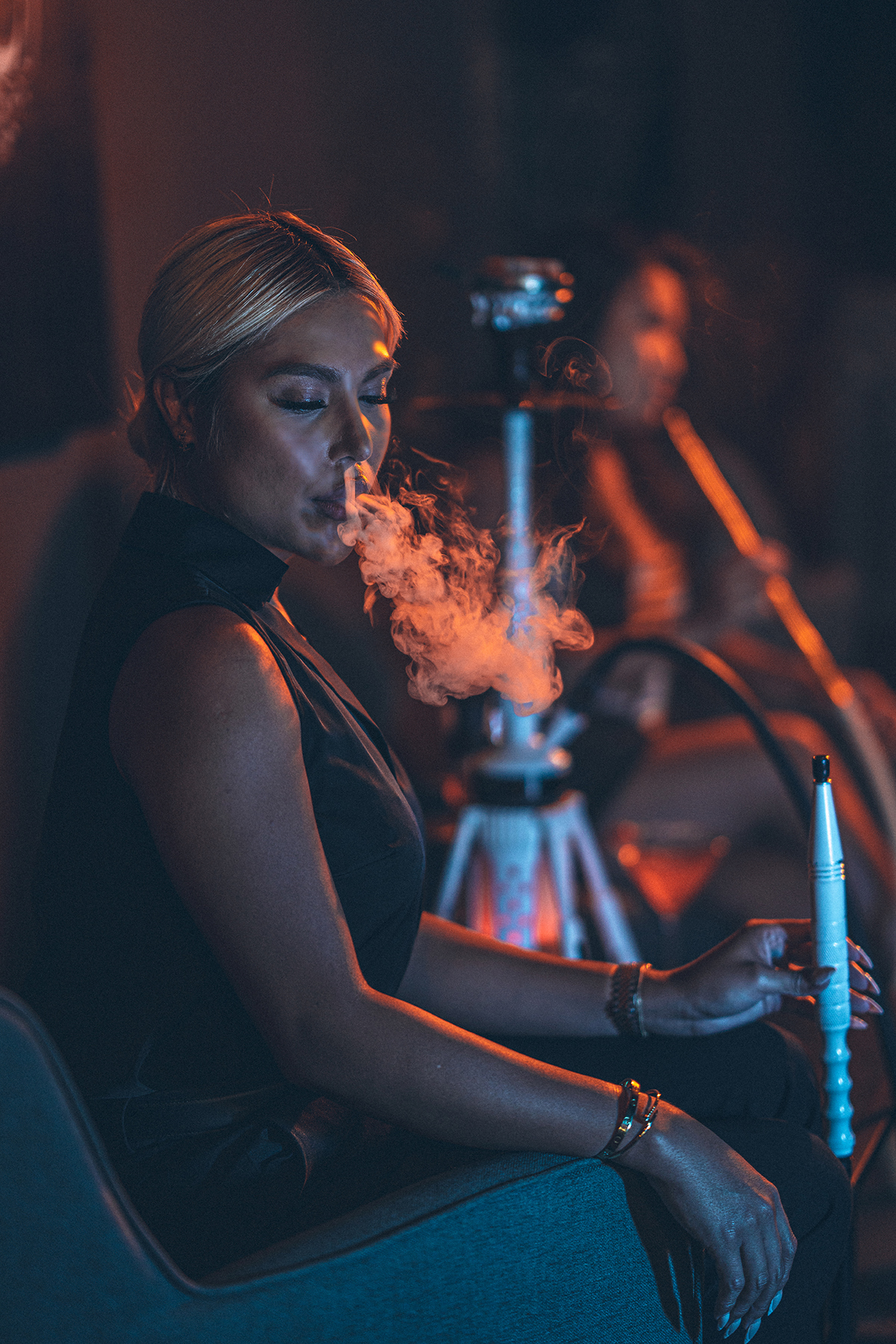 A woman portrait picture in a bar